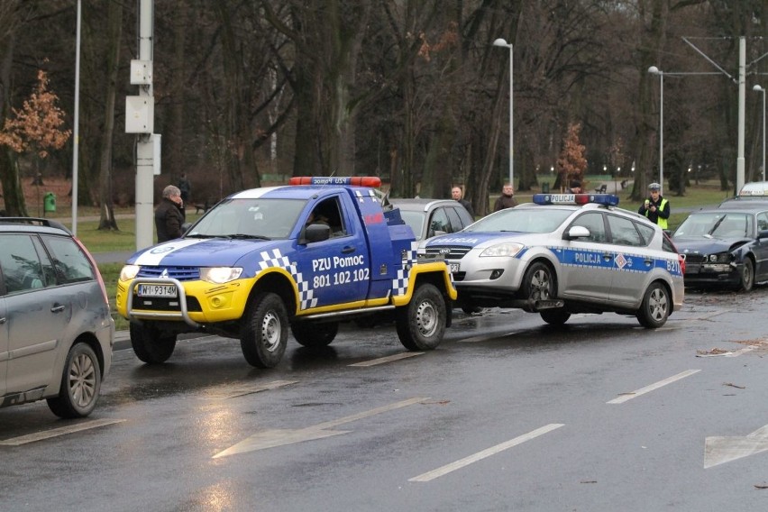 Wypadek na Kozanowie. Policja jest na miejscu