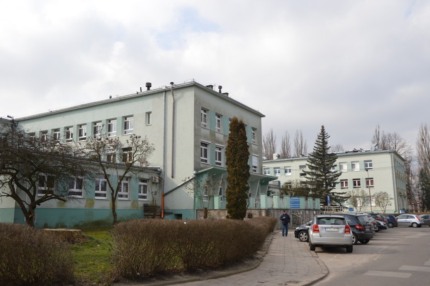 Pacjent, który uciekł ze szpitala zakaźnego w Zgierzu, był zakażony koronawirusem