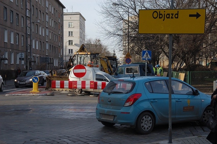 Wrocław: Brak wody i zimne kaloryfery w centrum. Kumulacja awarii (ZDJĘCIA)