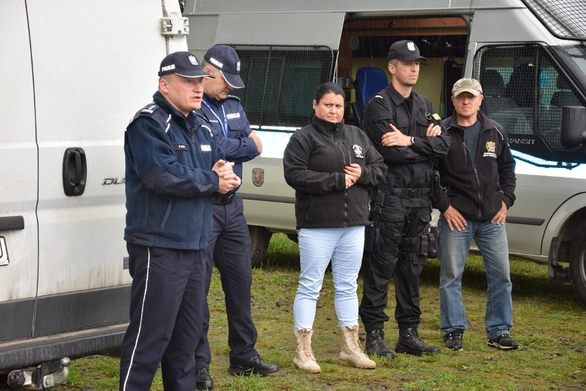 Stargardzka policja w pościgu musiała użyć broni [zdjęcia]