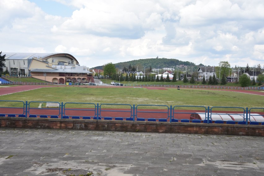 Stadion lekkoatletyczny w Kielcach udostępniony dla trenujących. Jako jedna z pierwszych skorzystała z tego Karolina Młodawska [ZDJĘCIA]