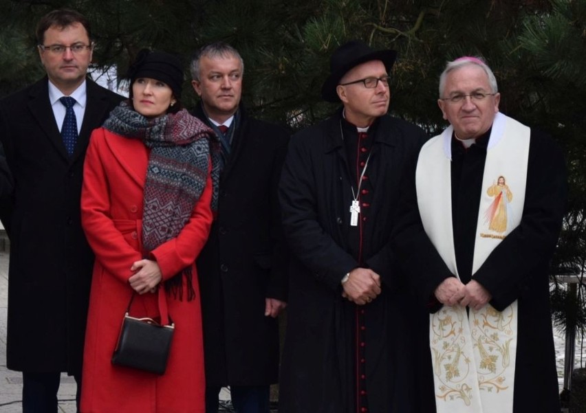 Jan Paweł II patronem miasta. Zobacz zdjęcia z odsłonięcia tablicy