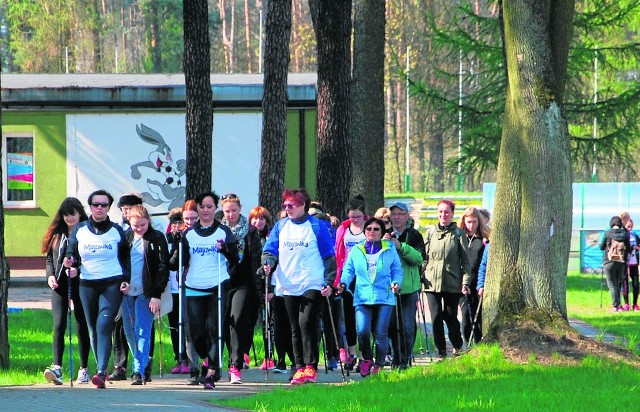 Majówkę mieszkanki gminy najchętniej zaczynają na sportowo, nordic walking w modzie