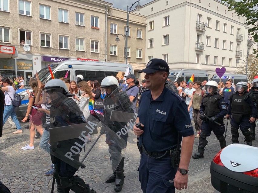 Marsz równości przechodzi ulicami Białegostoku