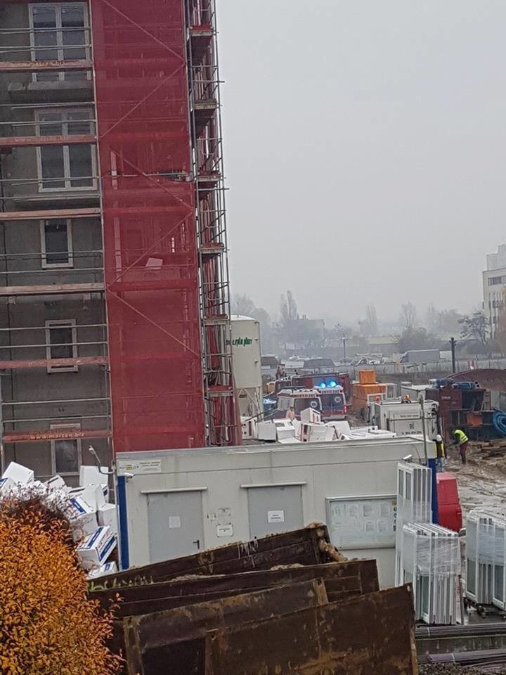 Kraków. Akcja strażaków w Czyżynach - nie żyje operator dźwigu