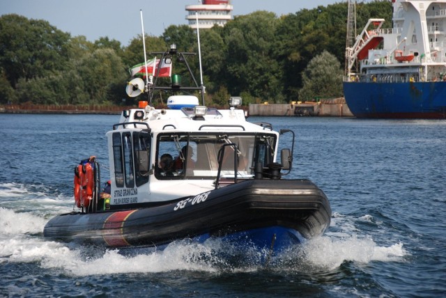 Mężczyznę znalazł na wysokości Mrzeżyna (Zachodniopomorskie) patrol Straży Granicznej.