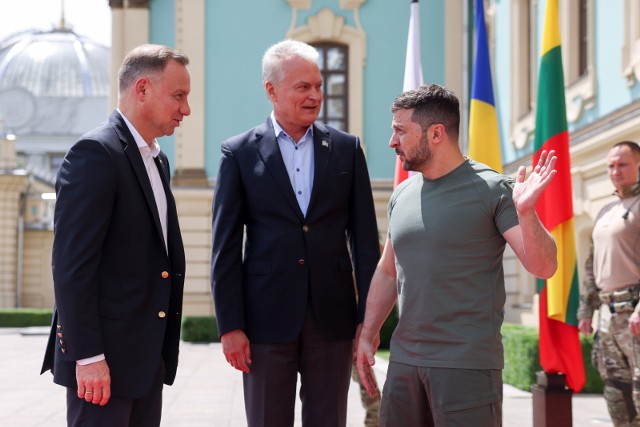 Prezydenci Andrzej Duda, Gitanas Nauseda oraz Wołodymyr Zełenski spotkali się w Kijowie