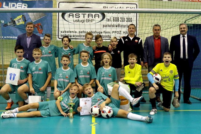 Piłkarze APN Ostrołęka okazali się najlepszym zespołem w turnieju