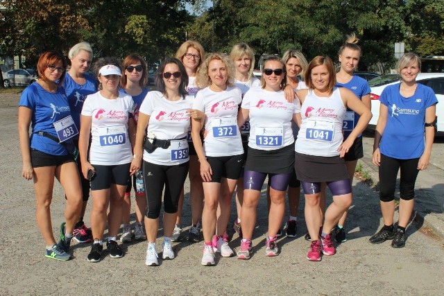 Kielczanki z grupy „Mamy Biegamy” podczas niedzielnego biegu Irena Samsung Woman w Warszawie. 