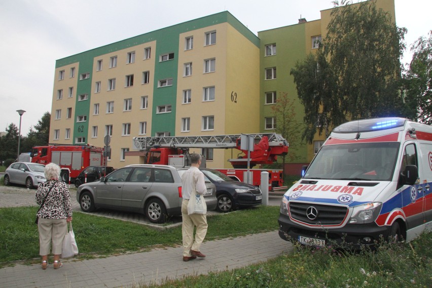 Wielka akcja służb ratunkowych na osiedlu Na Stoku w Kielcach. Wybuch?