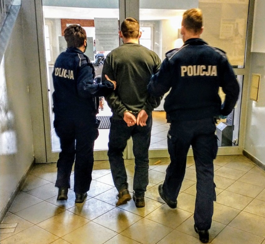 Opolscy policjanci zatrzymali cztery osoby podejrzane o...