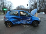 Groźny wypadek na skrzyżowaniu ul. Wojska Polskiego i Dworcowej w Kościerzynie. Jedna osoba została poszkodowana! ZDJĘCIA 31.03.2023 r.