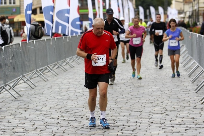 Maraton Wrocław - ZDJĘCIA - zawodnicy z numerami 1401 - 1600