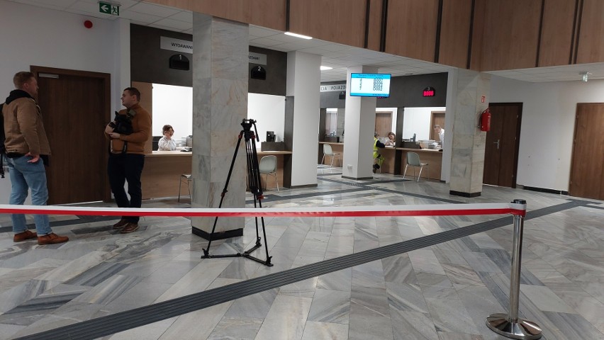 Wydział komunikacji w Opatowie, po remoncie, uroczyście otwarty.  Zobacz zdjęcia 