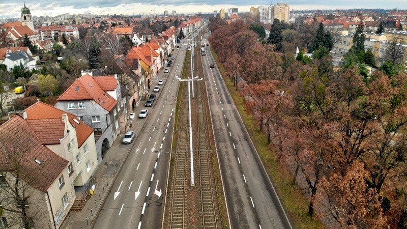 Będzie remont al. Hallera w Gdańsku. Prowadzącą na plażę w Brzeźnie trasą wygodniej poruszać się będą kierowcy, rowerzyści i piesi