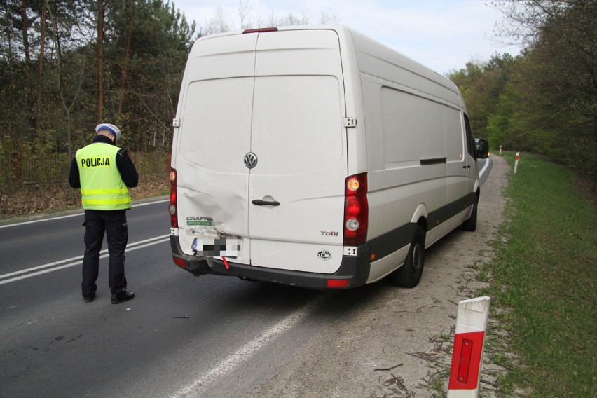 Mężczyzna kierujący sportowym motocyklem honda został ranny...