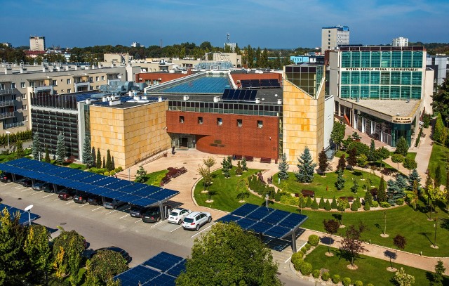 Edukacja dla bezpieczeństwa WSPiA obejmuje uczniów i studentów. To proces ciągły i odbywa się na zajęciach, w ramach kół naukowych, na konferencjach i seminariach