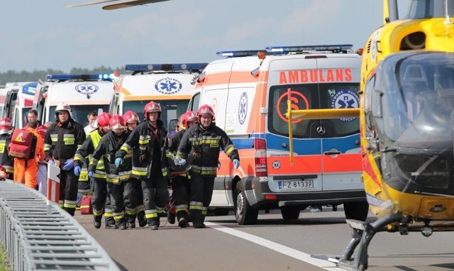 Do wypadku doszło 4 czerwca 2014 r. na drodze ekspresowej S3 koło Sulechowa. Zginęła jedna osoba, a 11 zostało rannych.