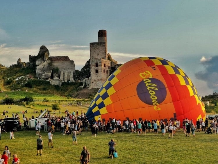 Zawody balonowe na Jurze. Mieszkańcy i turyści mogą oglądać...