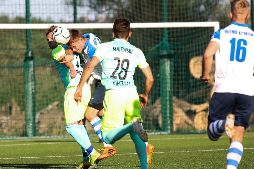 Mecz Hutnik II - Wieczysta (0:2) w klasie okręgowej Kraków...