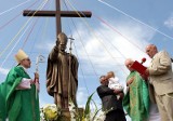 Były życzenia dla biskupa Nitkiewicza i odsłonięcie pomnika Jana Pawła II  