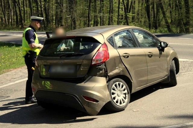 Zderzenie forda z audi.