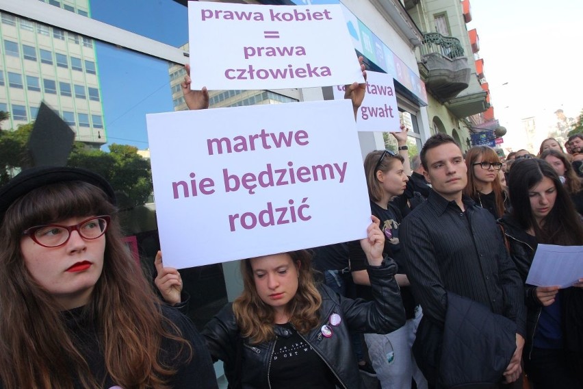 Organizacje kobiece protesty przeciwko zaostrzeniu przepisów...