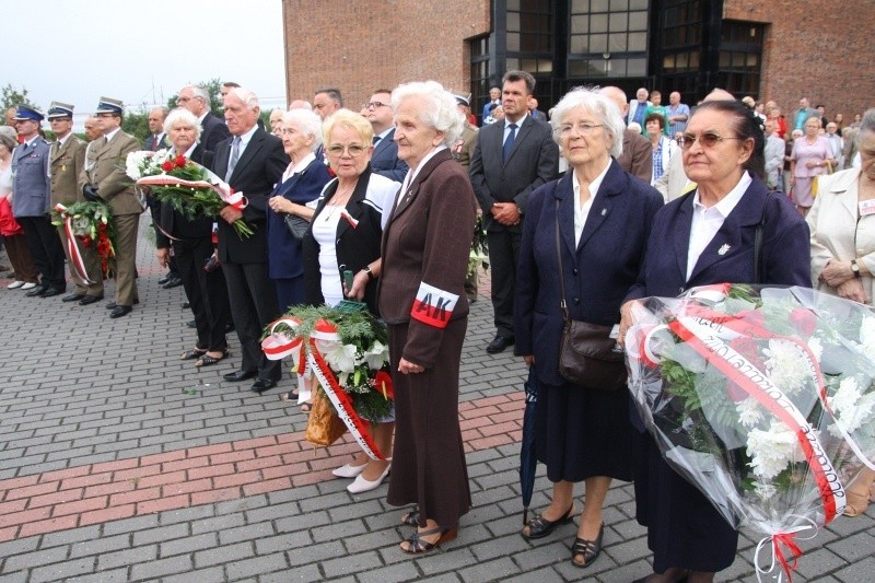 Opolanie uczcili pamięć powstańców warszawskich.