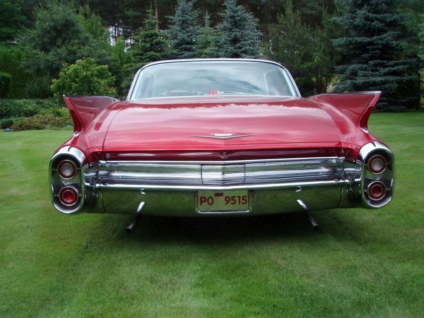 Cadillac DeVille Coupe...