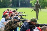 Z Lublina chcą zrobić twierdzę. Uczyli młodych ludzi podstaw obchodzenia się z bronią. Zobacz zdjęcia