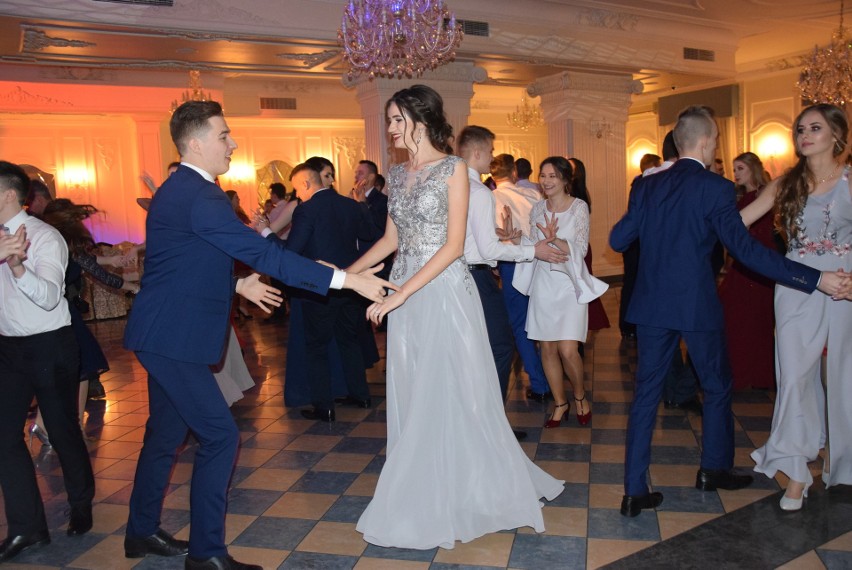 Studniówka 2019 Bal LO Mońki w Dworze Czarneckiego [ZDJĘCIA, WIDEO]