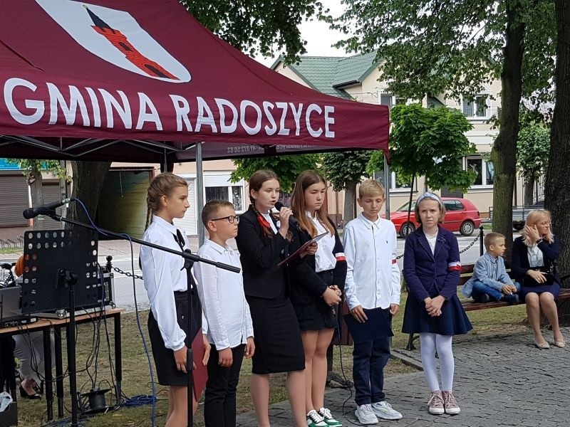 W Radoszycach uczcili pamięć wojennych bohaterów, którzy zginęli w obronie pacyfikowanej ludności