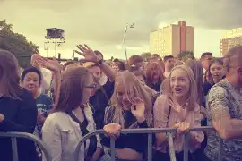 Disco pod Gwiazdami. Zobacz zdjęcia publiczności. Bawiłeś się na koncercie? Znajdź siebie w tłumie
