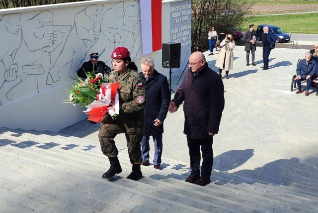 Otwarcie pomnika Republiki Pińczowskiej po remoncie.