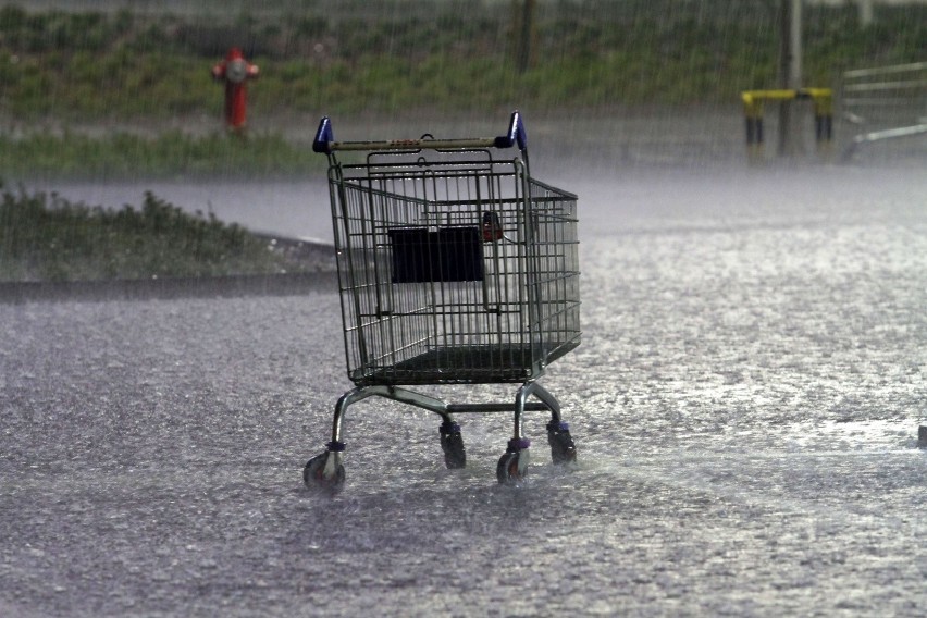 We Wrocławiu już pada, a będzie lało. Wydano ostrzeżenie meteorologiczne II stopnia