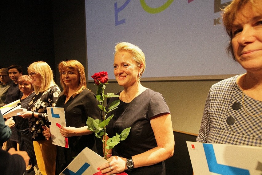 Nagrody dla nauczycieli z okazji Święta Edukacji Narodowej wręczane przez prezydent Łodzi Hannę Zdanowską.