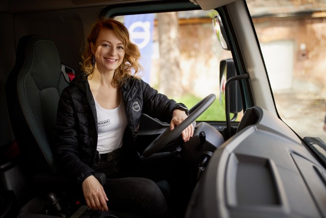 Iwona Blecharczyk "Trucking Girl" z okolic Dubiecka koło Przemyśla został ambasadorką marki Volvo Truck w Polsce.