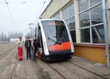 Nowoczesny tramwaj wyjechał na ulice Krakowa. Pojedzie nawet bez trakcji [WIDEO, ZDJĘCIA]