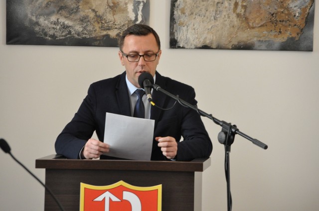 Maciej Kapturski, szef rady nadzorczej spółdzielni odpiera zarzuty mieszkanki.