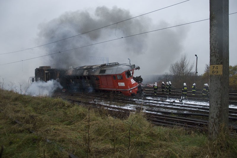 Pozar po zderzeniu pociągów
Pozar po zderzeniu pociągów