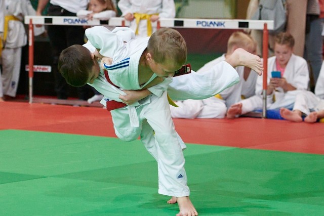 Młodzi judocy zawsze walczą z niezwykłą zadziornością. Tak było w 2021 roku