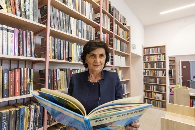 Barbara Majchrowska została bibliotekarką w oddziale Biblioteki Kraków... to akcja z okazji Tygodnia Bibliotek