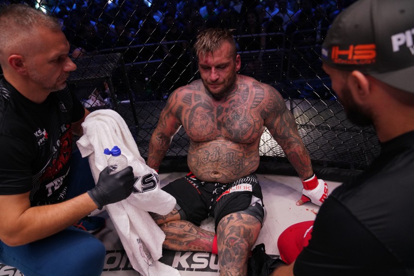 KSW 45. Michał Materla powalczy o pas wagi średniej, tytuł w ciężkiej nie dla Karola Bedorfa