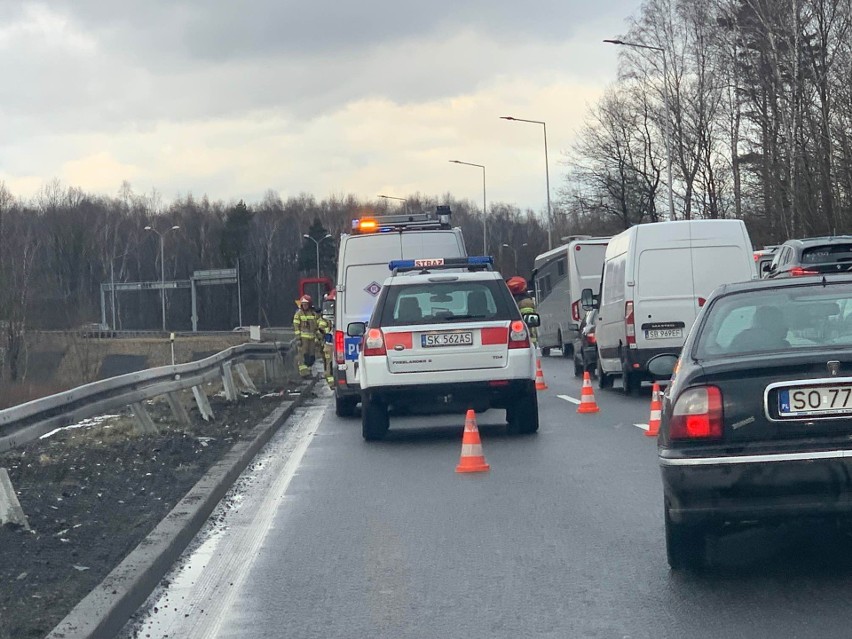 Korki ciągną się aż do Doliny Trzech Stawów. Prawdopodobnie...