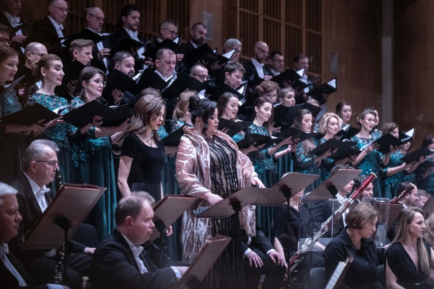 Opera i Filharmonia Podlaska. Białostocka publiczność usłyszała koncert "Hymn chwały" 