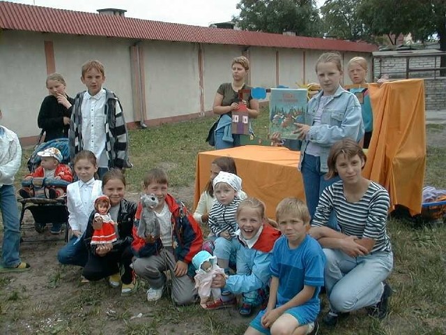 Dzieci z "Promyka&#8221; zaprezentowały widzom "Czerwonego Kapturka&#8221;.