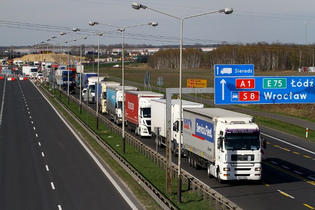 Zamknięcie wiaduktów w związku z budową autostrady A1 koło Piotrkowa