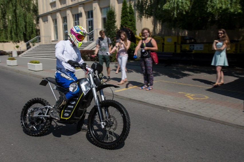 Studenci Akademii Górniczo-Hutniczej zbudowali  motocykl terenowy napędzany energią elektryczną