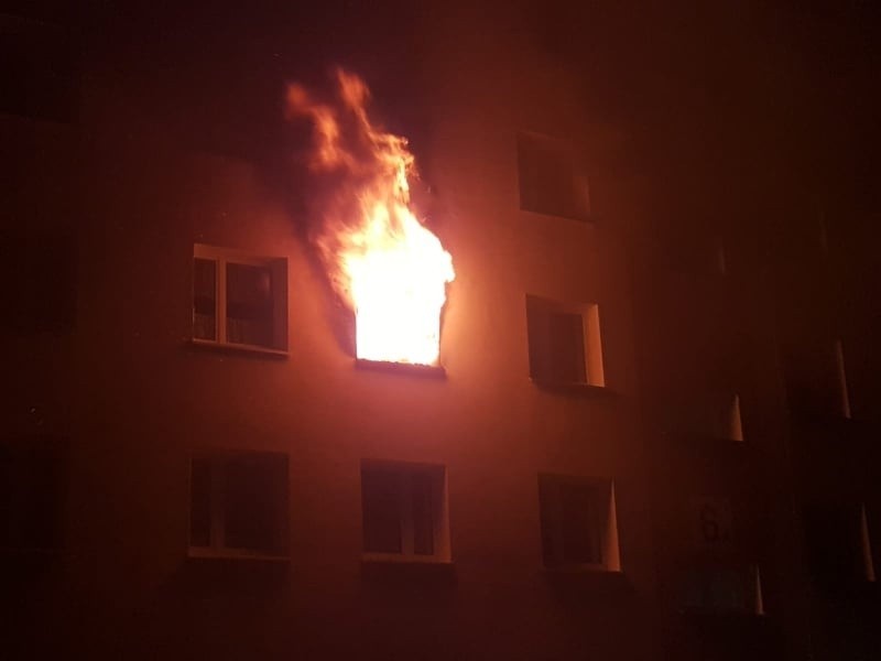 Do pożaru doszło przy ulicy Lelewela w Koszalinie. Na...