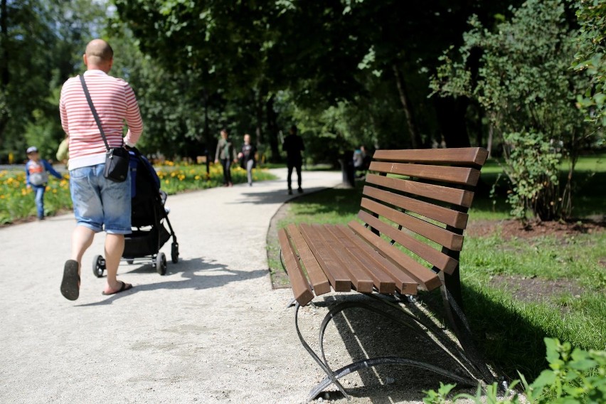 Park Krakowski: ławki nie włoskie z budżetu obywatelskiego, alejki pylą